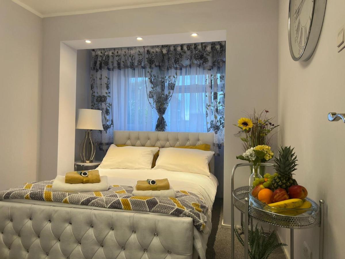 Apartment Luxe Free Wifi, Free Parking, Free Netflix Friern Barnet Εξωτερικό φωτογραφία